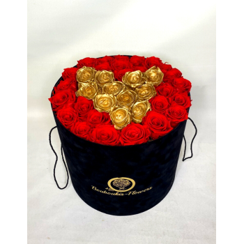 Beauty And The Beast ForEver Rose Red with Gold Heart in a Giand Luxury Box